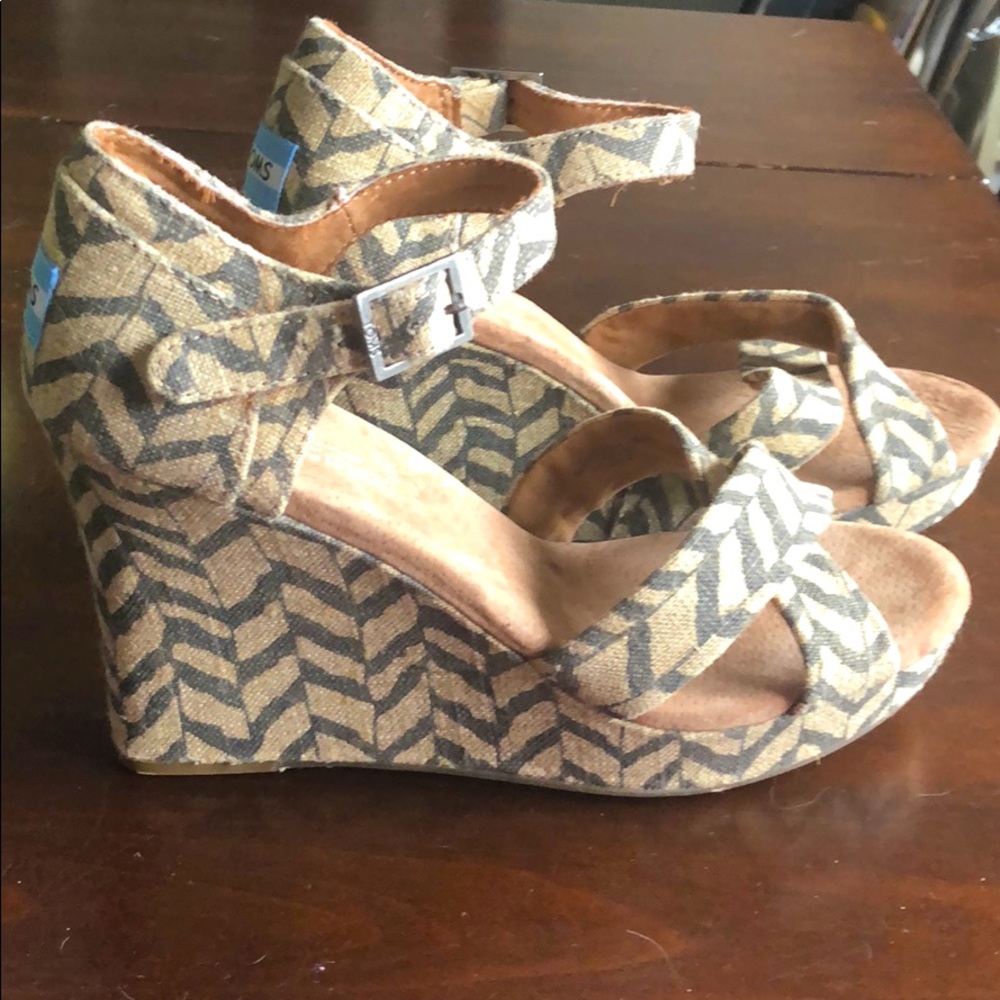 Tom’s WM cross strap wedge sandals